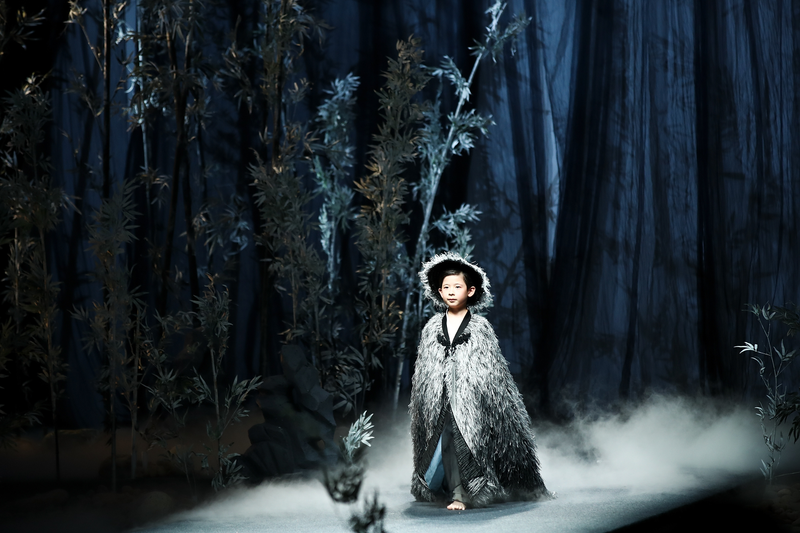 Illustration for article titled It's Time to Dress Like a Ghost